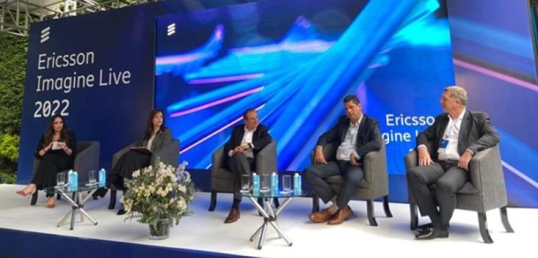 En el marco del evento ‘Imagine Live Colombia’, organizado por la Ericsson y la Embajada Suecia, expertos se reunieron para hablar de la transformación digital para Colombia. Durante el panel de apertura: ‘Retos y oportunidades en Colombia para la tecnología 5G’, participaron; Paola Bonilla, directora de la Comisión de Regulación de Comunicaciones (CRC); Saúl Kattan Cohen, consejero presidencial para la Transformación Digital; Santiago Pinzón, vicepresidente de Transformación Digital de la Asociación Nacio