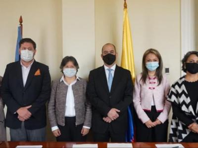 Mincultura y el PNUD firman acuerdo para impulsar emprendimientos naranjas