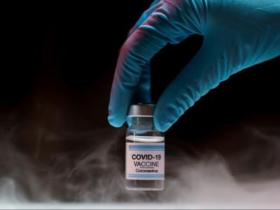 Dos tecnologías que están ayudando a EU con la distribución de vacunas contra covid-19