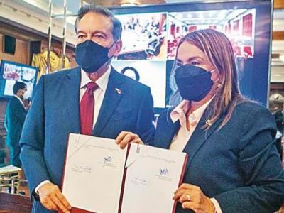 Plan educativo de transformación digital arranca con $50 millones