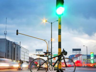 Surge alianza estratégica para la movilidad global