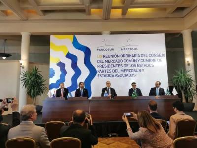 CAF y Mercosur acuerdan promover integración regional