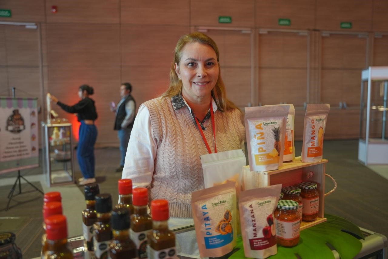 Mincomercio, iNNpulsa Colombia y la Cámara de Comercio de Bogotá completan 10 Centros de Reindustrialización ZASCA en Bogotá y Región
